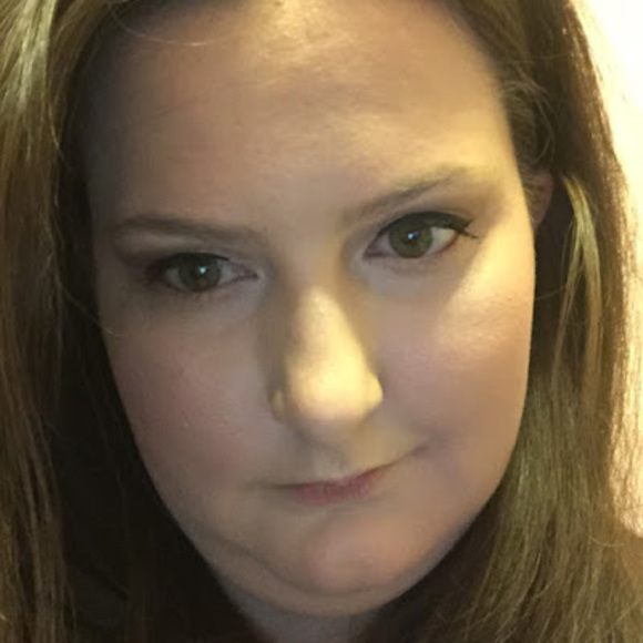 Meet your Posher, Kristen - Picture 1 of 1